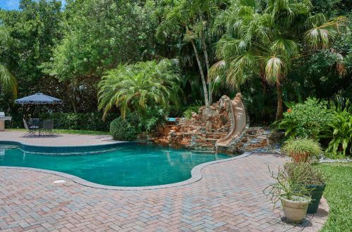 5175 8 St, Vero Beach FL 32968-9712 exterior