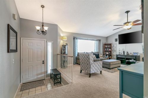 166 Buttercup Cir, Vacaville CA  95687-7319 exterior