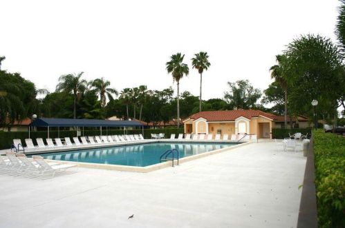 6065 Sunrise Pointe Ct, Delray Beach FL  33484-2423 exterior