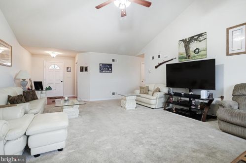 30 Centre Ct, Red Lion PA  17356-8949 exterior