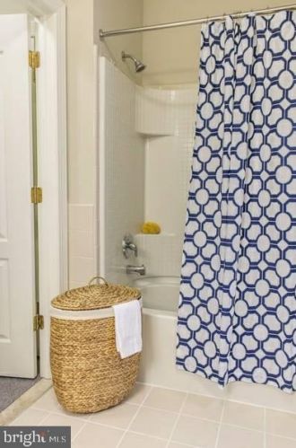 370 Grove Ave, West Deptford NJ  08086-1526 exterior