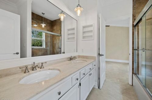 2291 Oakes Blvd, Naples FL  34119-1371 exterior