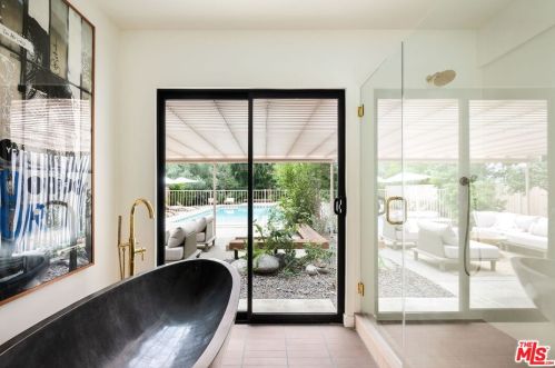 5457 La Forest Dr, La Canada CA  91011-1341 exterior