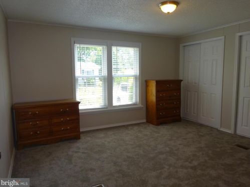 110 Deerfield Dr, Souderton PA  18964-1918 exterior