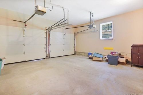 636 Locksmith, Windsor CT  06095-2036 exterior
