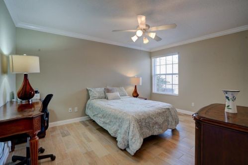 10652 Hartwick Dr, Fort Pierce FL  34987-1923 exterior