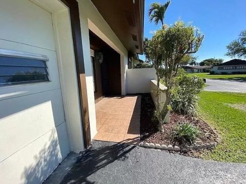 15856 Forsythia Cir, Delray Beach FL  33484-9170 exterior