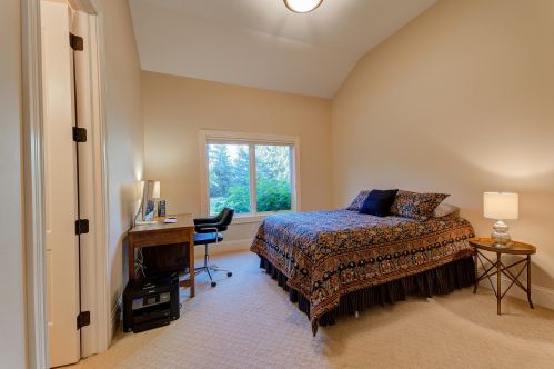 1410 Bristlecone Dr, Chenequa WI  53029-8653 exterior