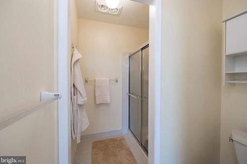 1246 Jarvis Ln, Lansdale PA 19446-6515 exterior