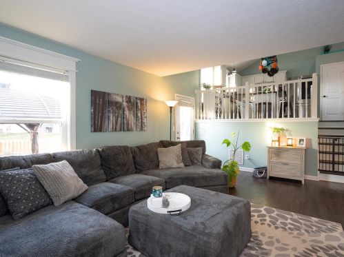 110 Hummock Dr, Pataskala OH  43062-7911 exterior