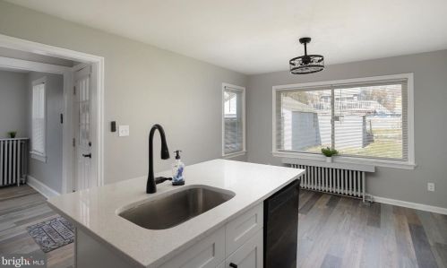 24 Poland St, Trenton NJ  08638-2328 exterior