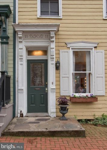 409 Boas St, Harrisburg PA 17103-1716 exterior