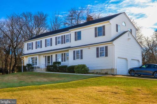 1031 Barley Sheaf Rd, Flemington, NJ 08822-7133