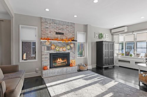 266 Beach 140th St, Far Rockaway, NY 11694-1222