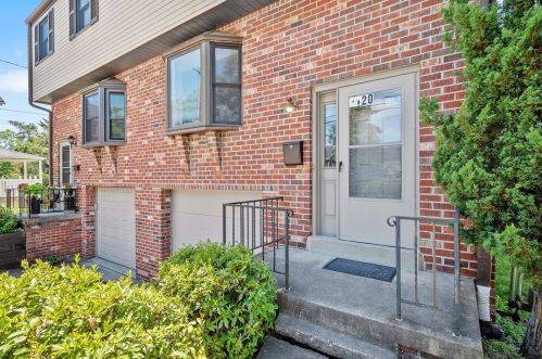 4120 Greensburg Pike, Pittsburgh, PA 15221-4202