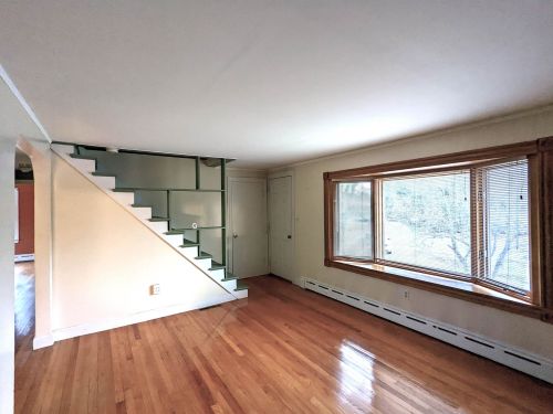 97 Wheeler Ave, Salem NH  03079-3494 exterior