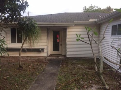 2561 Victory Ave, Fort Pierce, FL 34952-6776
