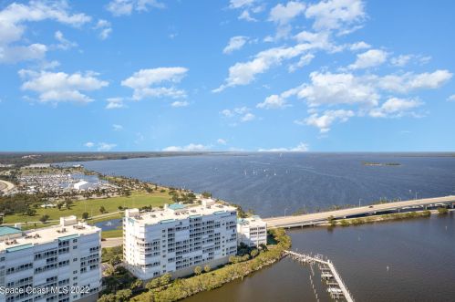 3 Indian River Ave, Titusville FL  32796-2812 exterior