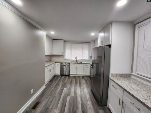 131 Alexandria St, Cayce-West Columbia SC  29169-4513 exterior