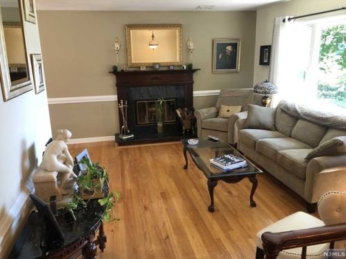 1105 Steuben Ave, N Milford NJ  07646-3264 exterior