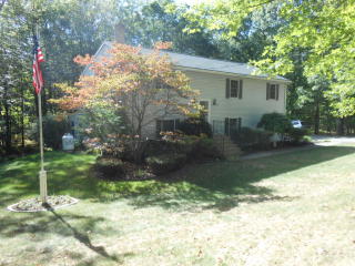 17 Spencer Rd, Dallas, PA 18612-9117