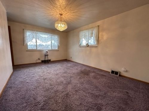 2332 Clinton St, Whitaker, PA 15120-2661