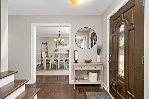 1167 Greentree Rd, Pittsburgh, PA 15220-3039