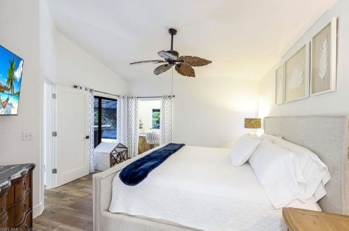 999 Valley Dr, Bonita Springs FL  34134-7438 exterior