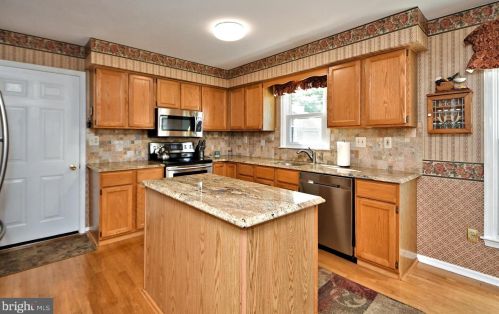 122 Claremont Dr, Lansdale PA 19446-6361 exterior