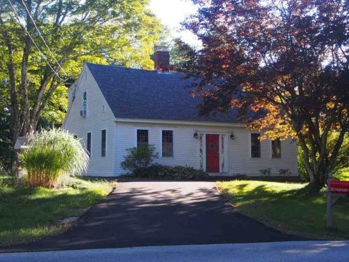 20 Mt Delight Rd, Deerfield NH  03037-1304 exterior