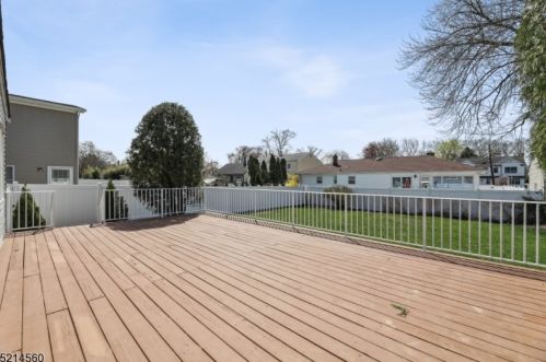 324 Sycamore Ave, Scotch Plains NJ  07076-1124 exterior