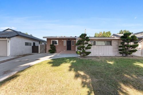 6207 Carita St, Long Beach, CA 90808-2807