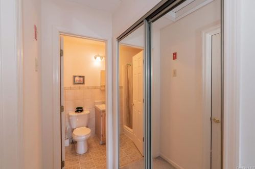 9 Deer Xing Dr, Fishkill NY  12524-1365 exterior