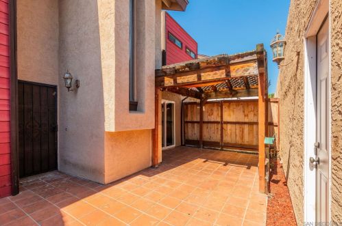 140 El Norte Pkwy, Escondido, CA 92026-2600
