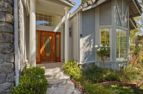 9 Botany Ct, Redwood City, CA 94062-3102