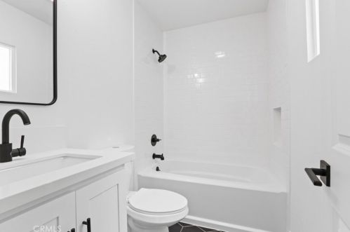 2519 Monroe St, Long Beach CA  90810-1361 exterior