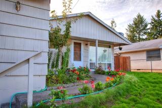 8830 Tacoma Ave, Tacoma, WA 98444-6349