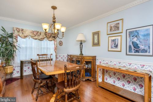 6529 Baywood Dr, Harrisburg PA 17111-6894 exterior