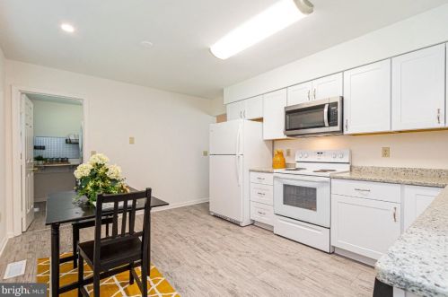 1201 Dewberry Dr, Fredericksburg VA  22407-4881 exterior