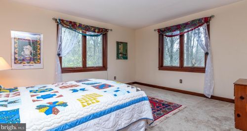 1006 Gwilym Cir, Berwyn PA  19312-2237 exterior