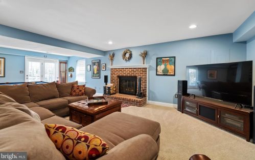 42306 Big Spg Ct, Leesburg VA 20176-6289 exterior