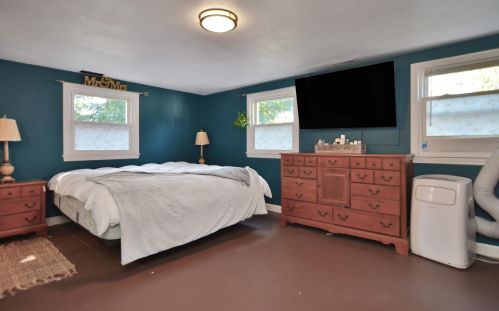 32 Fairview Ave, Nashua NH 03060-4105 exterior