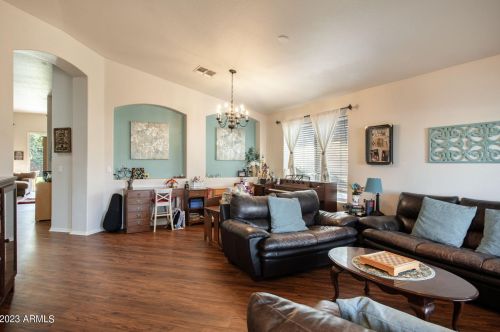 430 Bridlegate Dr, Gilbert, AZ 85234-3202