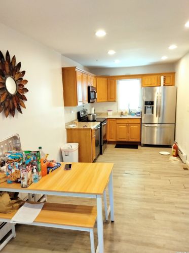 2527 Montauk Hwy, Brookhaven, NY 11719-9544