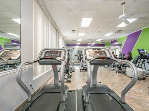 2021 18 Dr, Boynton Beach FL  33426-6418 exterior