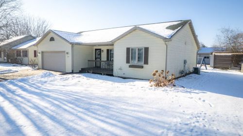 205 Andrew St, Newburg Corners, WI 54614-8815