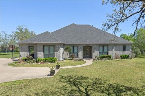 3910 Bravo Ct, Bryan, TX 77808-4225