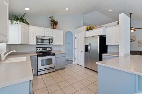 1909 Chelemes Way, Clearfield, UT 84015-6222