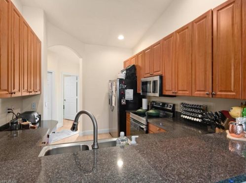 6196 Mandalay Cir, Naples FL  34112-1908 exterior