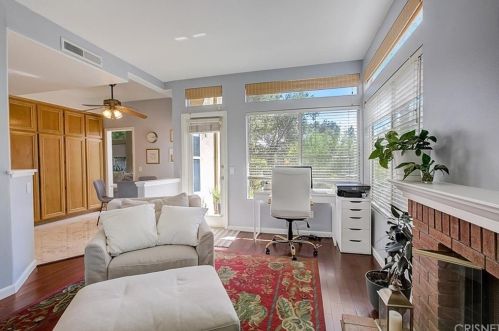 136 Valero Cir, Calabasas CA  91377-5551 exterior